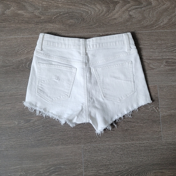Aritzia Talula White Denim Shorts - Size 26 - Picture 2 of 2
